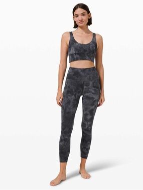 NWT Diamond Dye Align 25” with Pockets